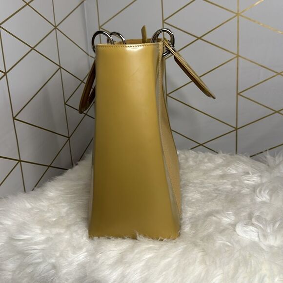 💯Authentic LADY DIOR PATENT LEATHER HANDBAG🍀 - Picture 15 of 17